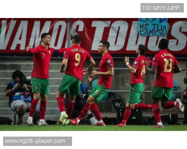 英超精彩对决那不勒斯3-0战胜多特蒙德帽子戏法引发全场狂欢